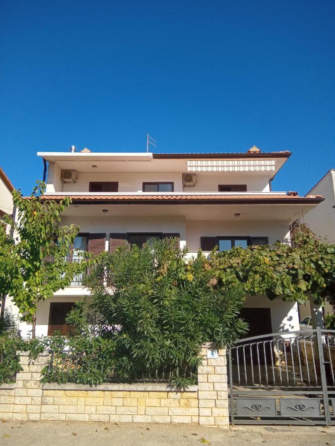 Apartment Degobbis Rovigno Esterno foto